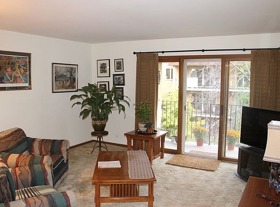 5th image of 6100 W Leland Ave APT 301