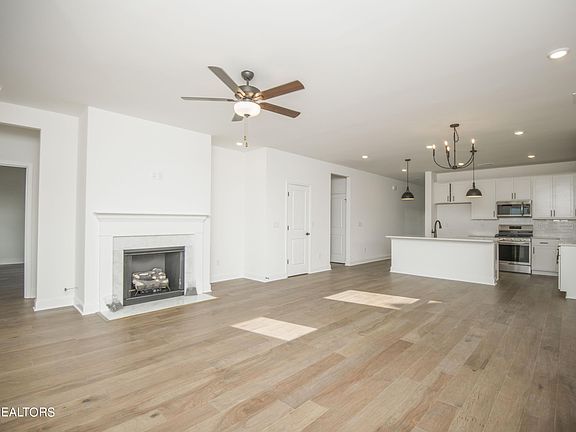 4th image of 201 Thuja Tree Ln Lot 135