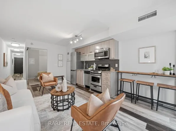 36 Lisgar St #518, Toronto, ON M6J 0C7