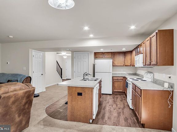 5th image of 343 Melbourne Ln
