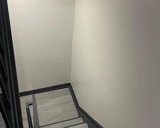 2nd image of 518 Thatford Ave #3