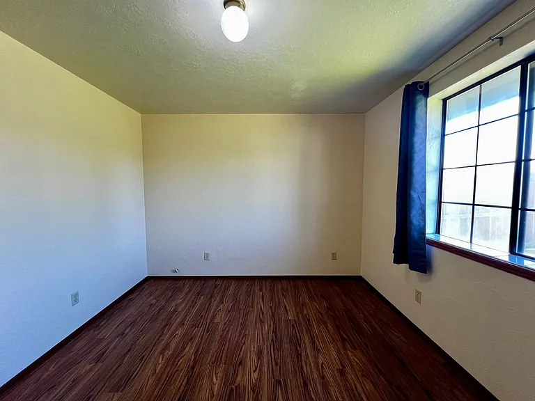 7410 W Walnut St — Photo 11