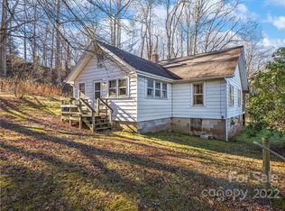 414 Fernwood Rd, Clyde, NC 28721
