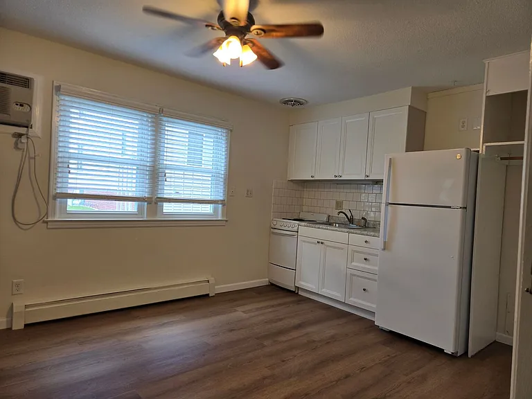 1015 W Benton St — Photo 10