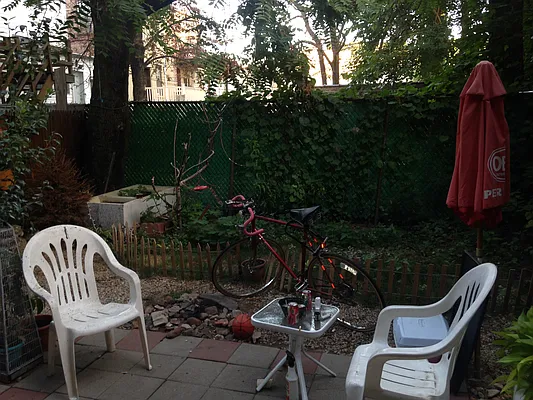 Rented by Linda N Eskander, LREB | media 7