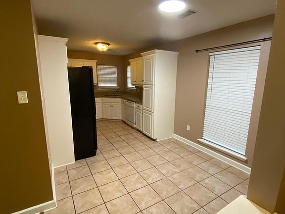 Kitchen/Dinning area