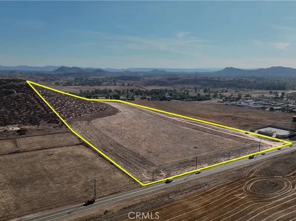 30325 Scott Rd, Menifee, CA 92584