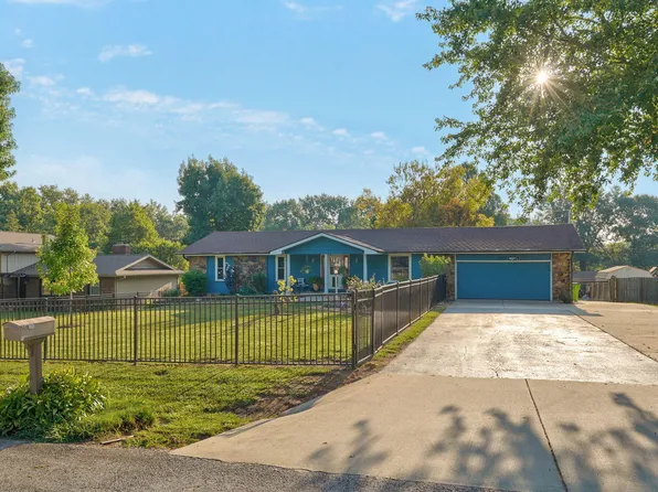 4922 S Palmer Avenue, Springfield, MO 65804