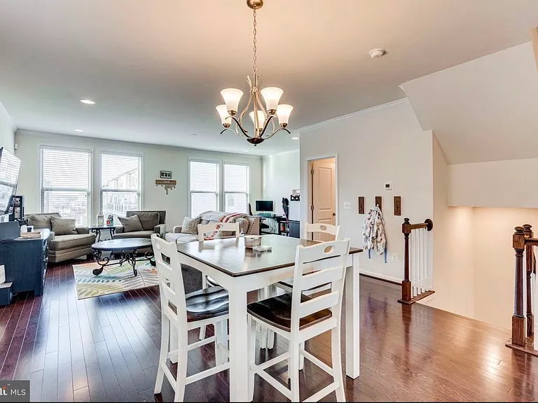 42440 Dogwood Glen Sq — Photo 11