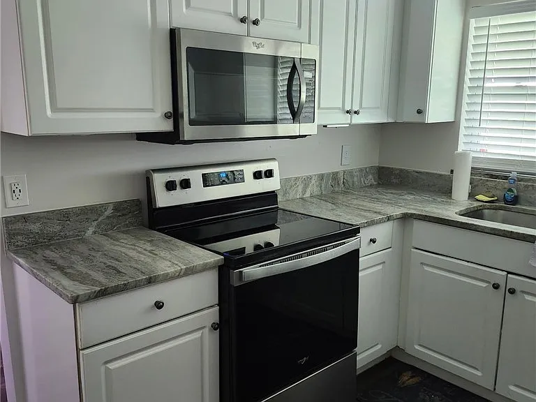 6313 Saint Andrews Cir S — Photo 2