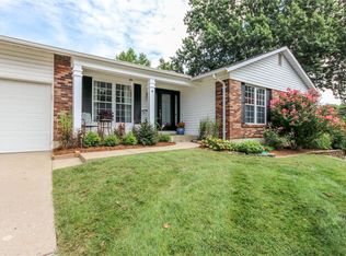 8 Greenfield Ct, Saint Charles, MO 63303