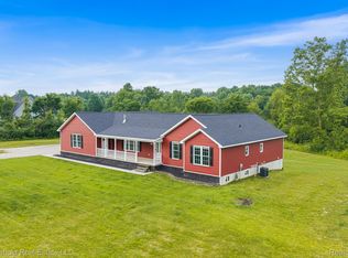 4730 River Hill Dr, East China, MI 48054