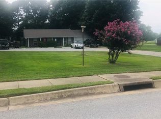 1880 S 48th St, Springdale, AR 72762