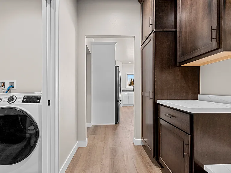 340 Rainbow Ct — Photo 23