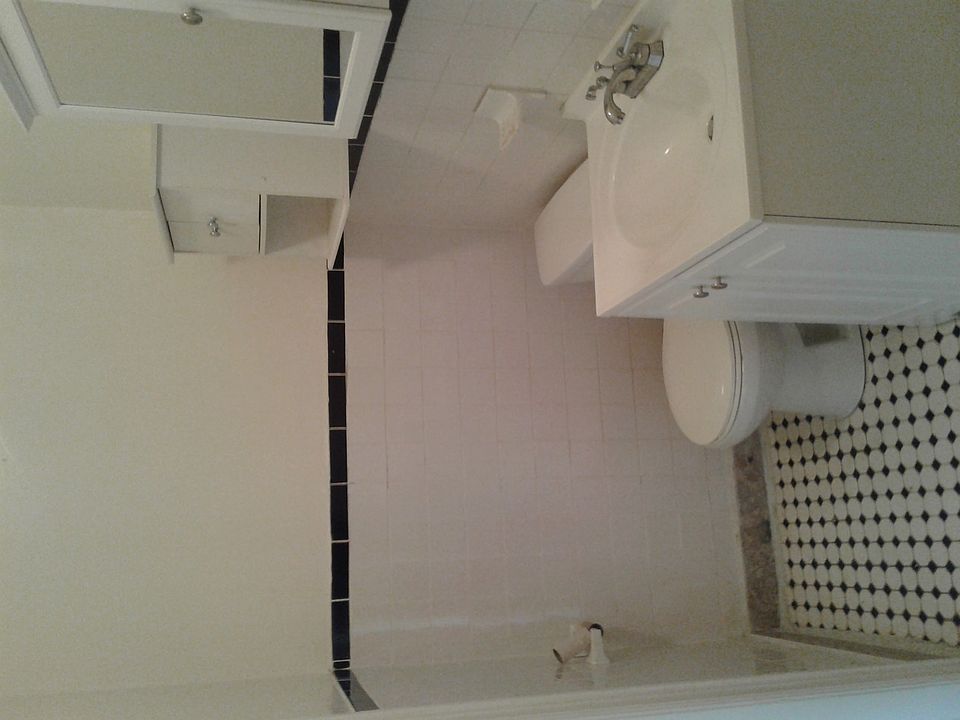 1st image of 144 Saint James Pl #2
