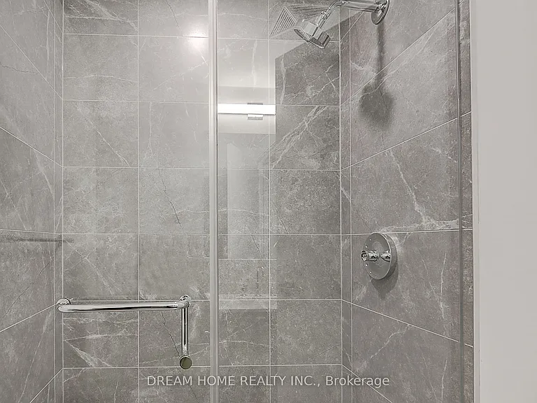 3 Gloucester St #1913 — Photo 31