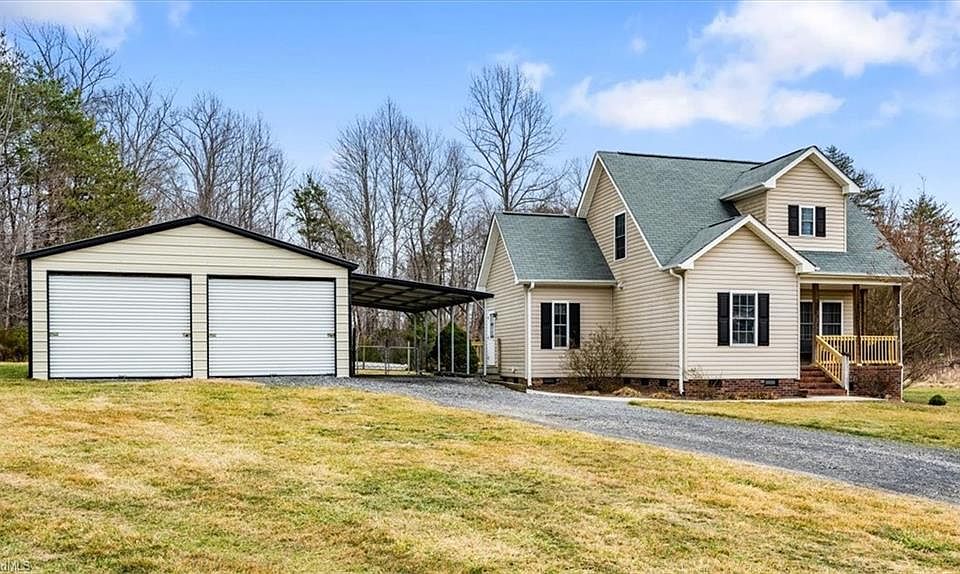 1st image of 743 Almond Rd