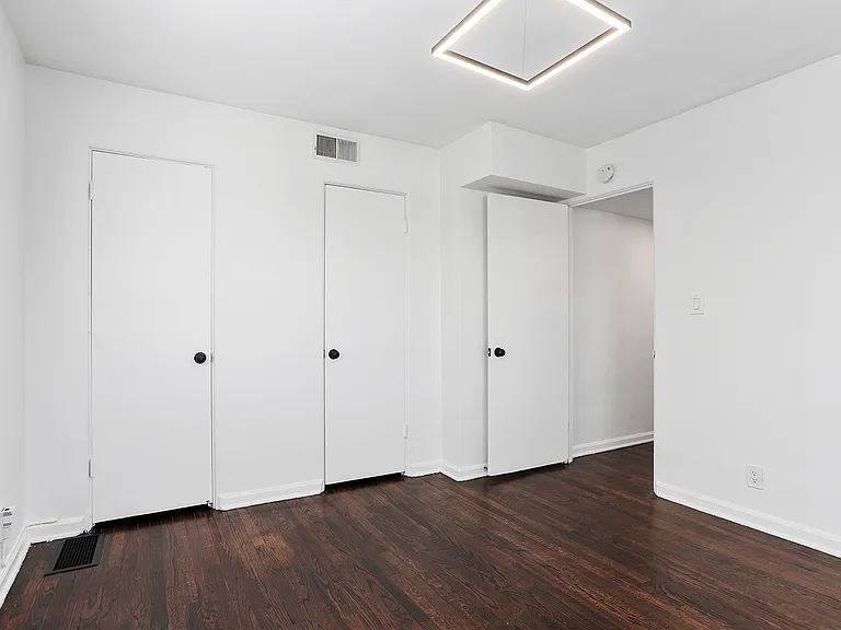 Roanoke Apartments — Photo 5