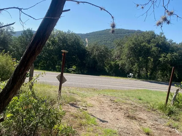 6309 N Us Highway 83, Leakey, TX 78873