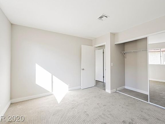 4th image of 5272 S Maryland Pkwy APT D