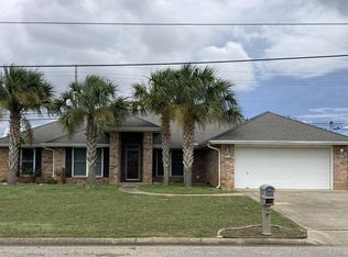 7630 Marthas Way, Navarre, FL 32566