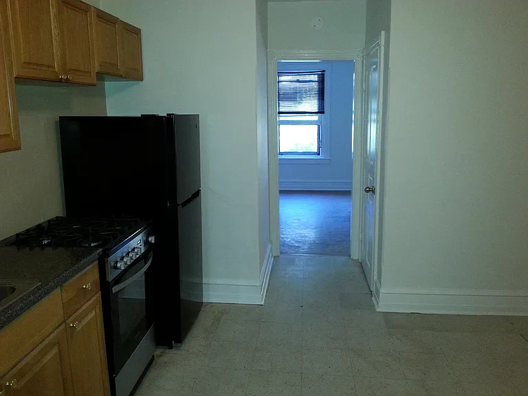 244 S 44th St #2F — Photo 15