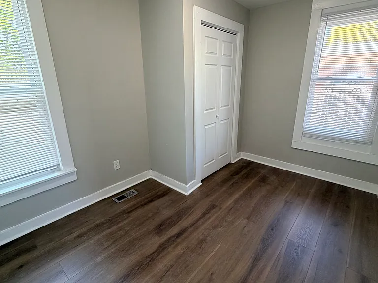 1086 Whalley Ave #1-0 — Photo 12