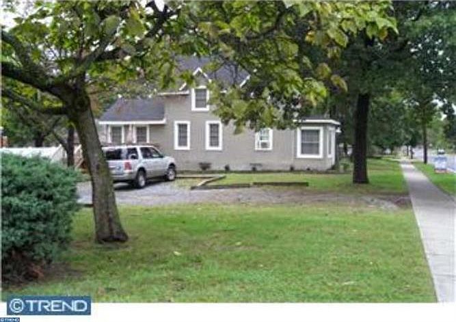 2nd image of 1719 Cinnaminson Ave