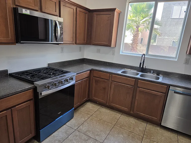 8971 Lily Touchstone Ct — Photo 6