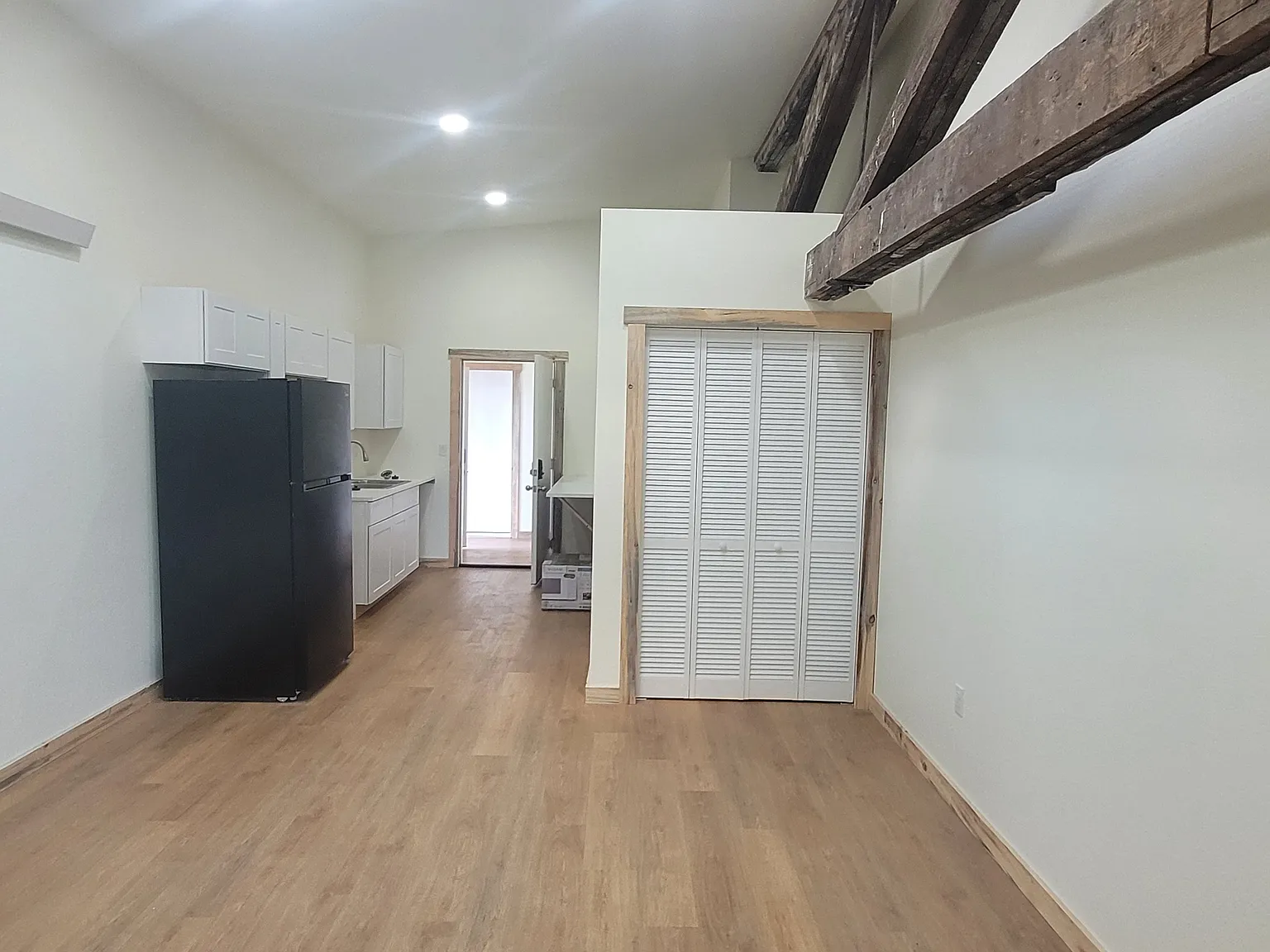 1 bed, $1,275 — Photo 2