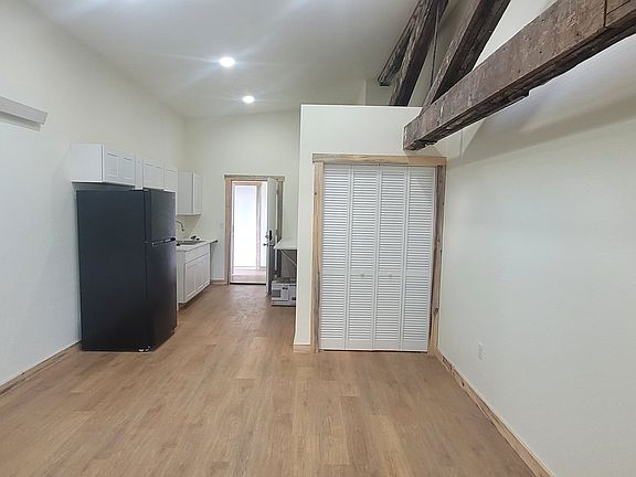 2nd image of 401 Main St #C