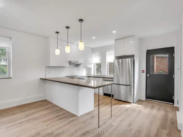 1340 King St W, Toronto, ON