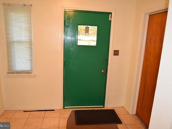 2nd image of 2718 Newport Gap Pike