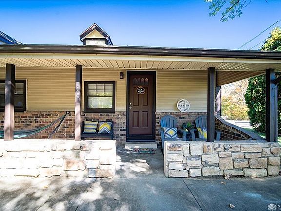 2nd image of 4400 Pinebrook Ct #4400