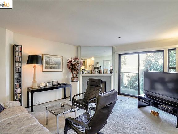 5th image of 322 Hanover Ave APT 102