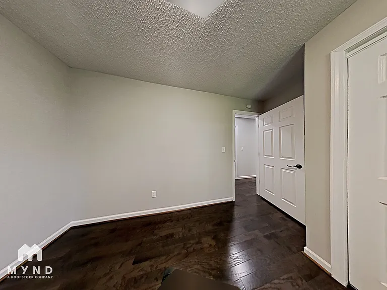 1021 Medina Dr — Photo 19