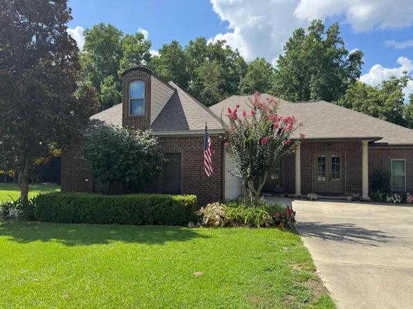70 Woodside Dr, Hattiesburg, MS 39402