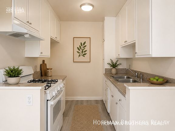2nd image of 3646 Westwood Blvd #17