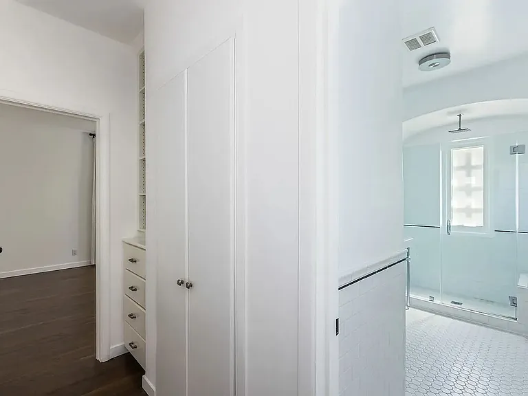 8491 Fountain Ave — Photo 22