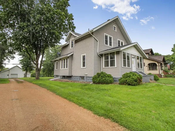 718 Elm St W, Nya, MN 55368