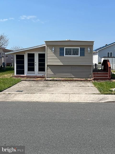 1st image of 153 Oyster Ln