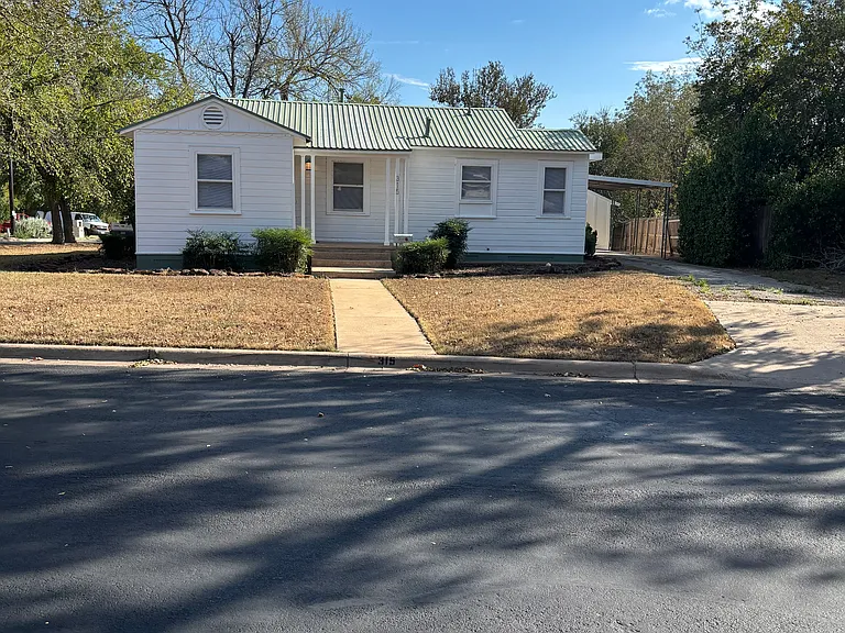 315 Cedar St — Photo 3