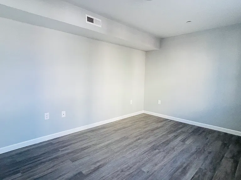 487 Lincoln St #2 — Photo 10