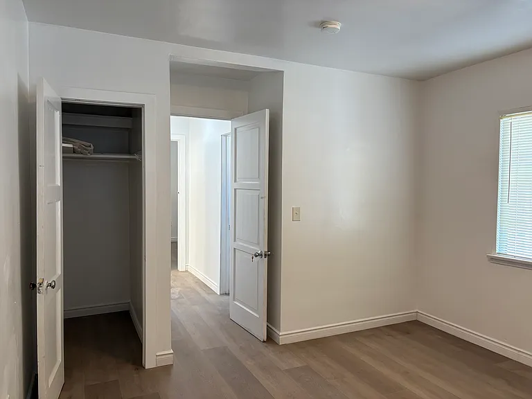 3946 Delta Ave — Photo 13