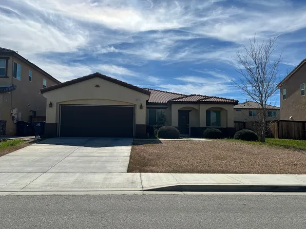 3550 Half Dome Ave, Rosamond, CA 93560