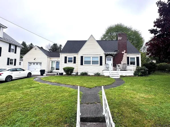 819 Grant St, Portage, PA 15946