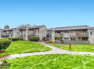 8747 SW Brightfield Cir, Portland, OR 97223