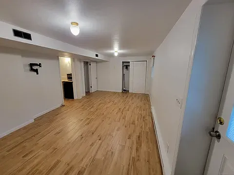 Bonnie Brae Dr — Photo 1