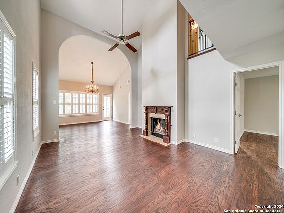 3rd image of 16317 BUENA TIERRA ST