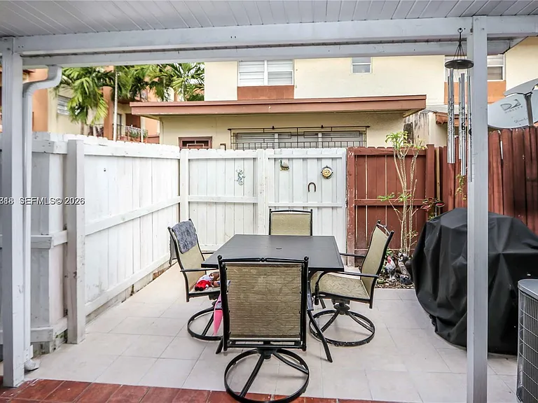 30 SW 108th Ave #7-G — Photo 7